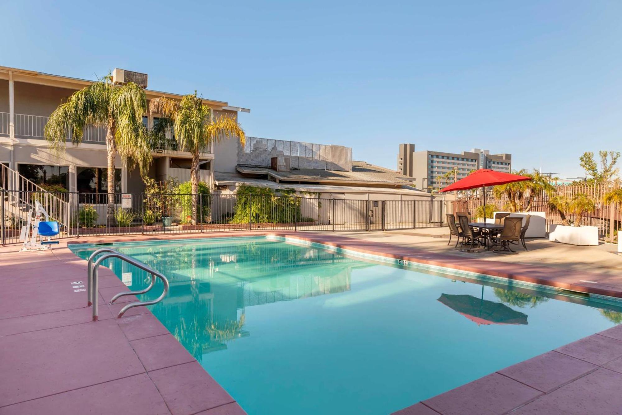 Best Western Plus Hill House Bakersfield Exteriör bild