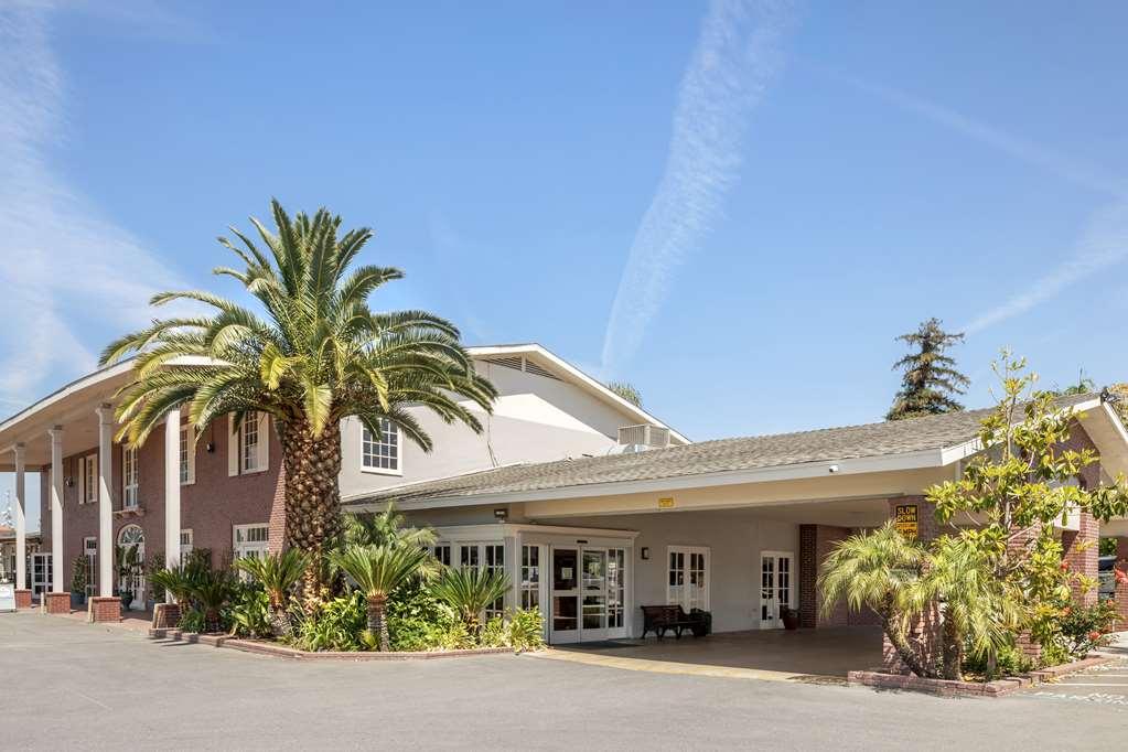 Best Western Plus Hill House Bakersfield Exteriör bild